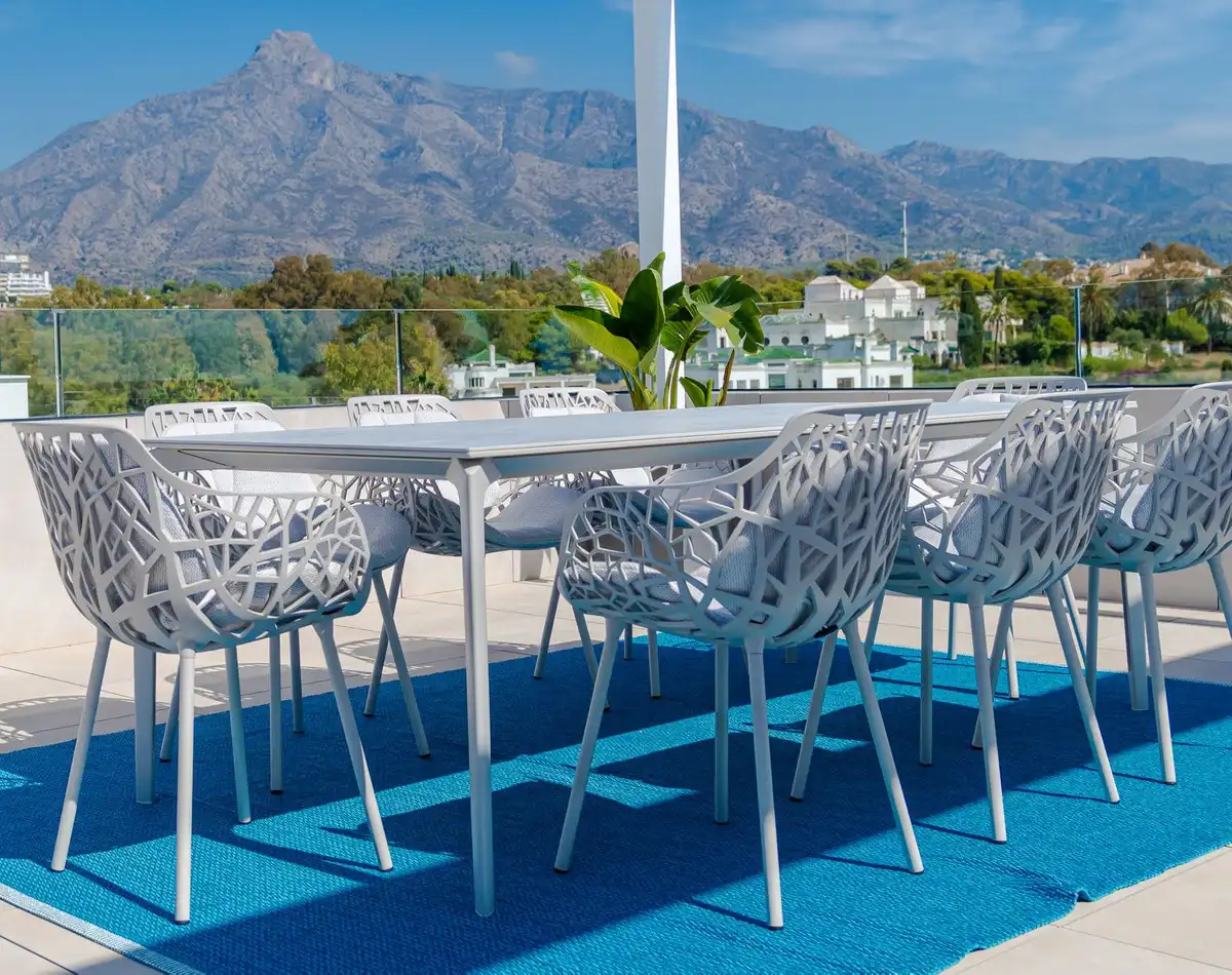 Terrasse von Dachboden zum Verkauf in Marbella mit Klimaanlage, Terrasse und Abstellraum