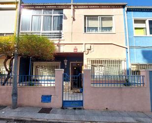 Vista exterior de Casa o xalet en venda en Cartagena amb Calefacció, Terrassa i Traster