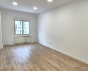 Flat to rent in Calle Burgos, Numancia - San Fernando