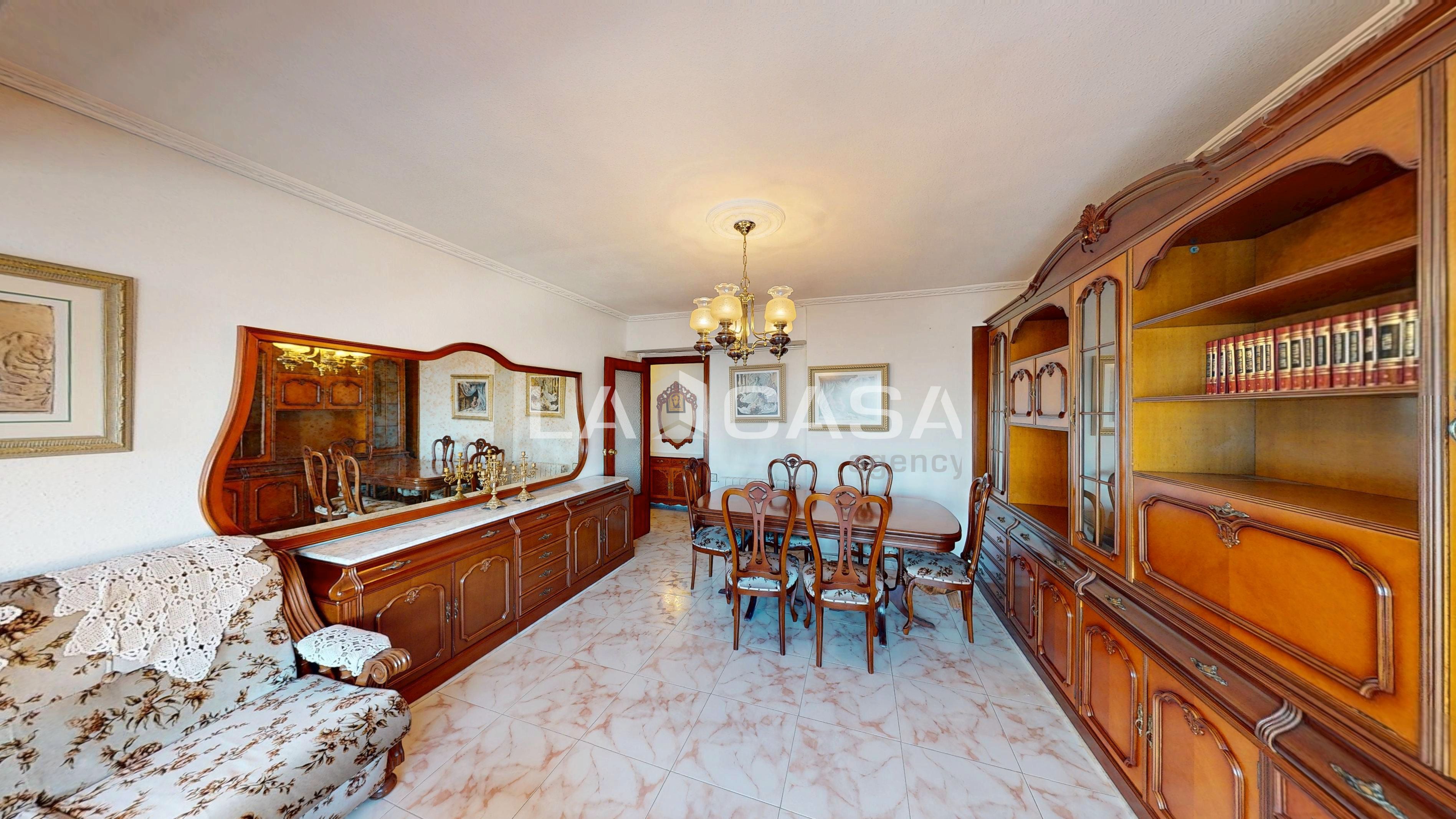 Comedor de Piso en venta en  Valencia Capital