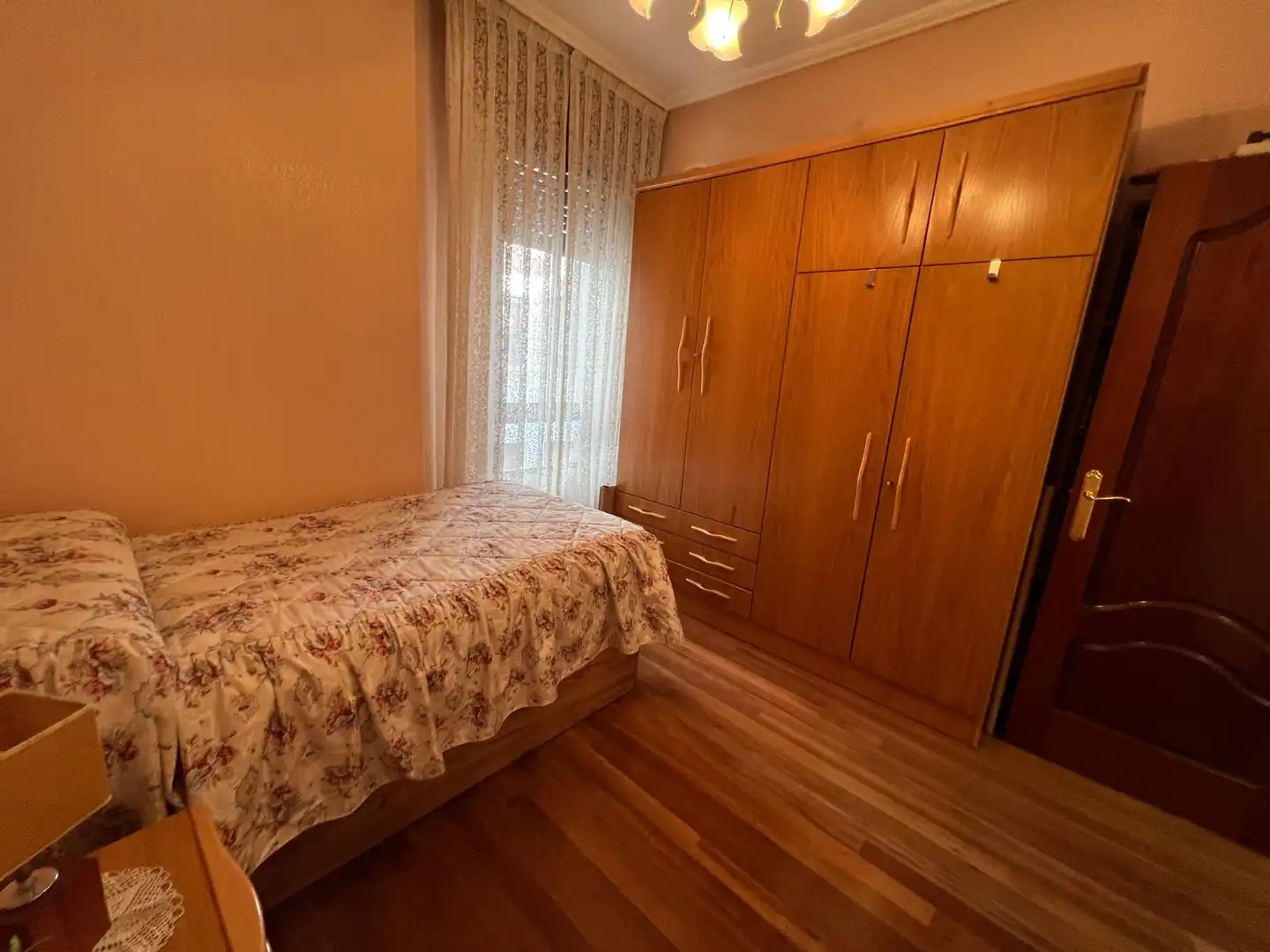 Schlafzimmer von Wohnung zum Verkauf in Bilbao  mit Heizung und Balkon
