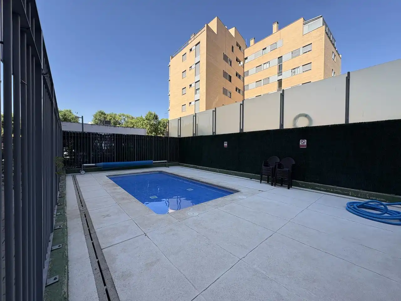 Piscina de Piso en venta en Madrid con Calefacción, Terraza y Trastero