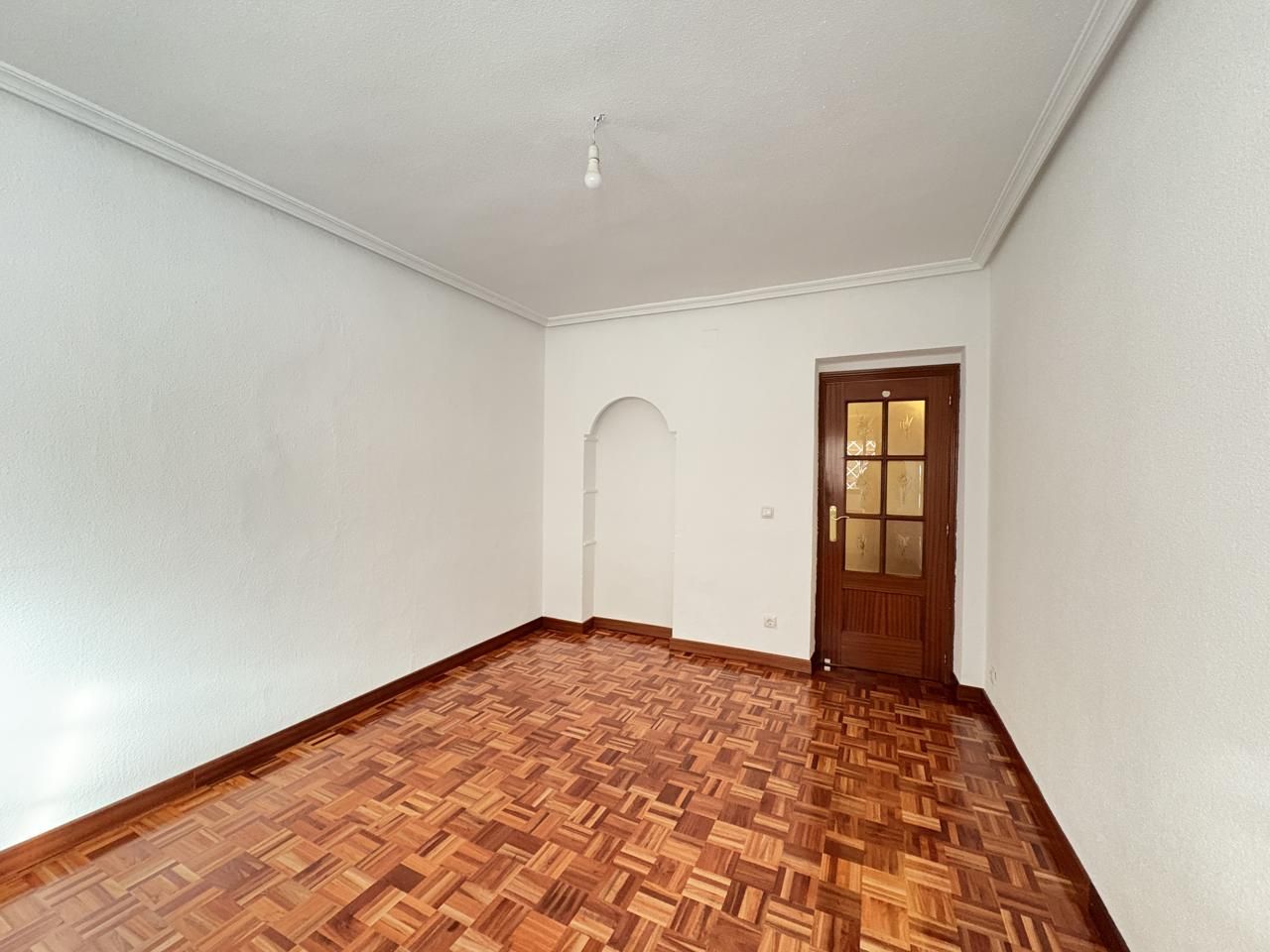 Habitación de Planta baja de alquiler en  Madrid Capital con Calefacción y Parquet