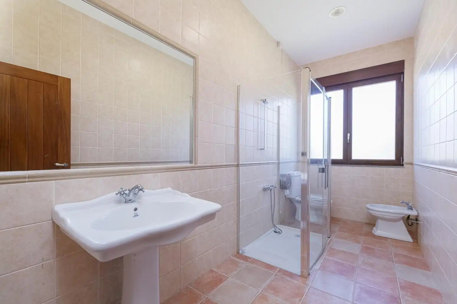 Bathroom of Houses for sale in Friol  with Heating, Private garden and Furnished