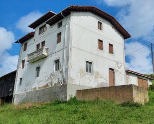 Vista exterior de Finca rústica en venda en Salas amb Terrassa i Balcó