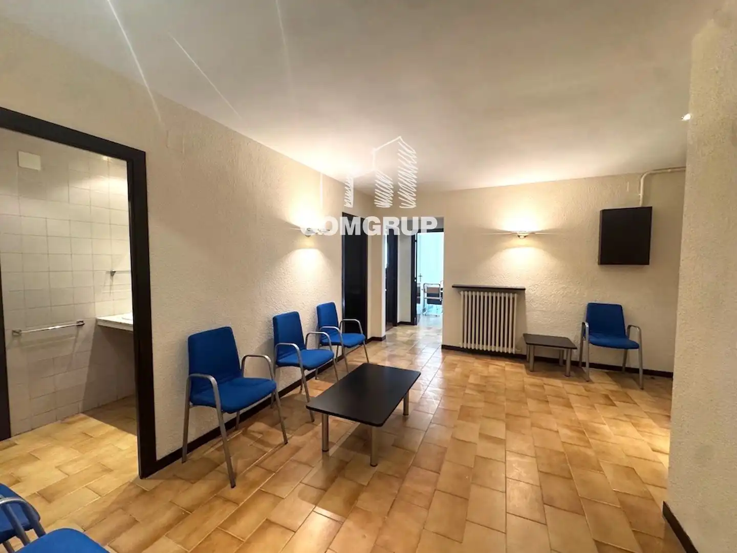 Sala de estar de Oficina de alquiler en Barcelona con Aire acondicionado, Calefacción y Amueblado