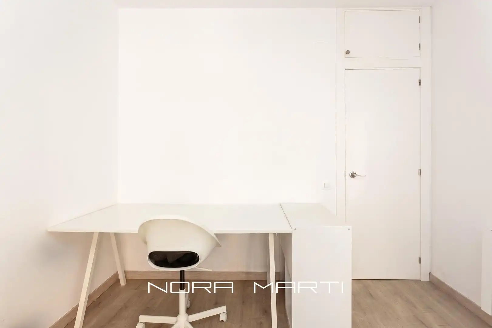 Piso en venta en Barcelona con Calefacción, Terraza y Balcón