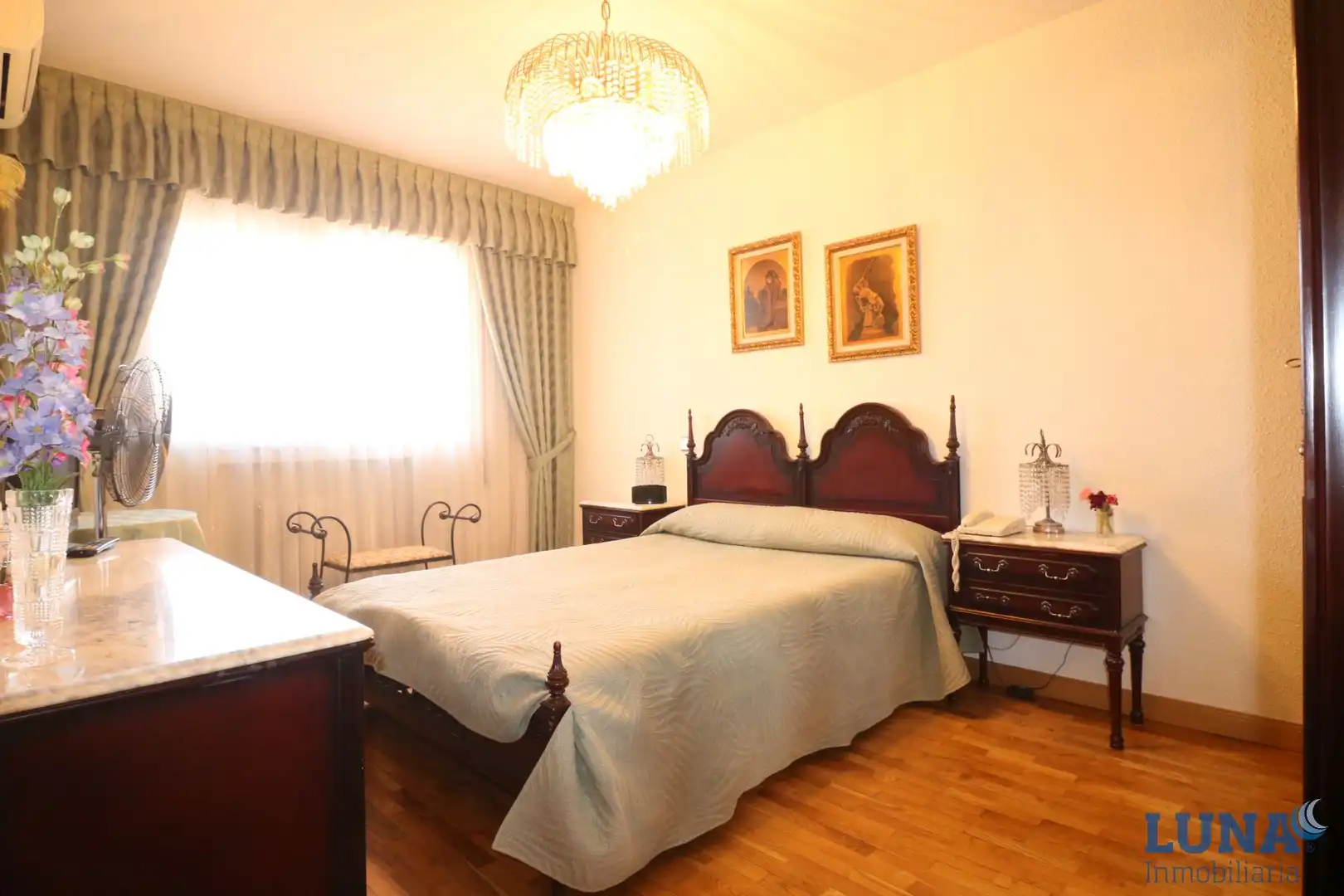 Habitación de Casa adosada en venta en Getafe con Calefacción y Trastero