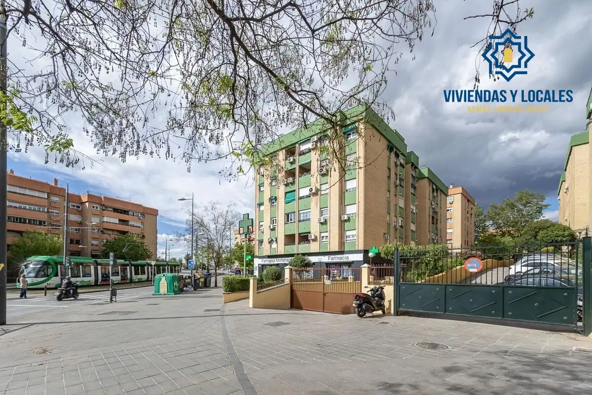 Piso con ascensor en venta en Calle ARQUITECTO JIMENEZ LACAL, imagen 36