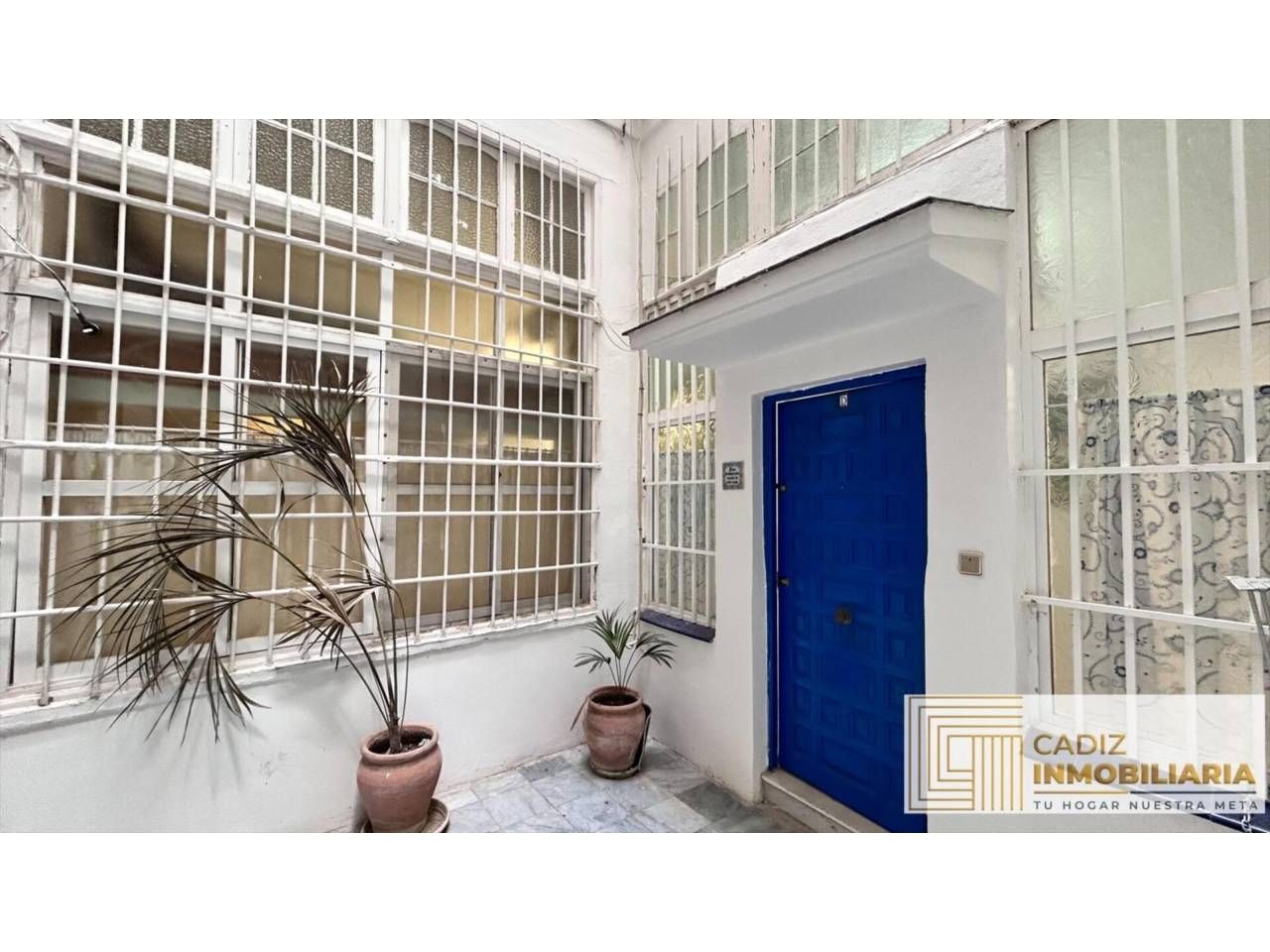 Exterior view of Flat for sale in  Cádiz Capital  with Furnished