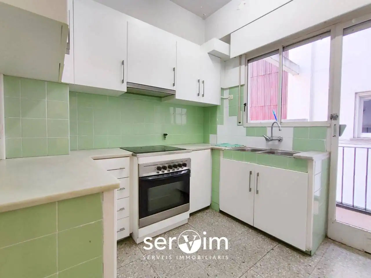 Kitchen of Apartments for sale in Girona  with Heating and Balcony