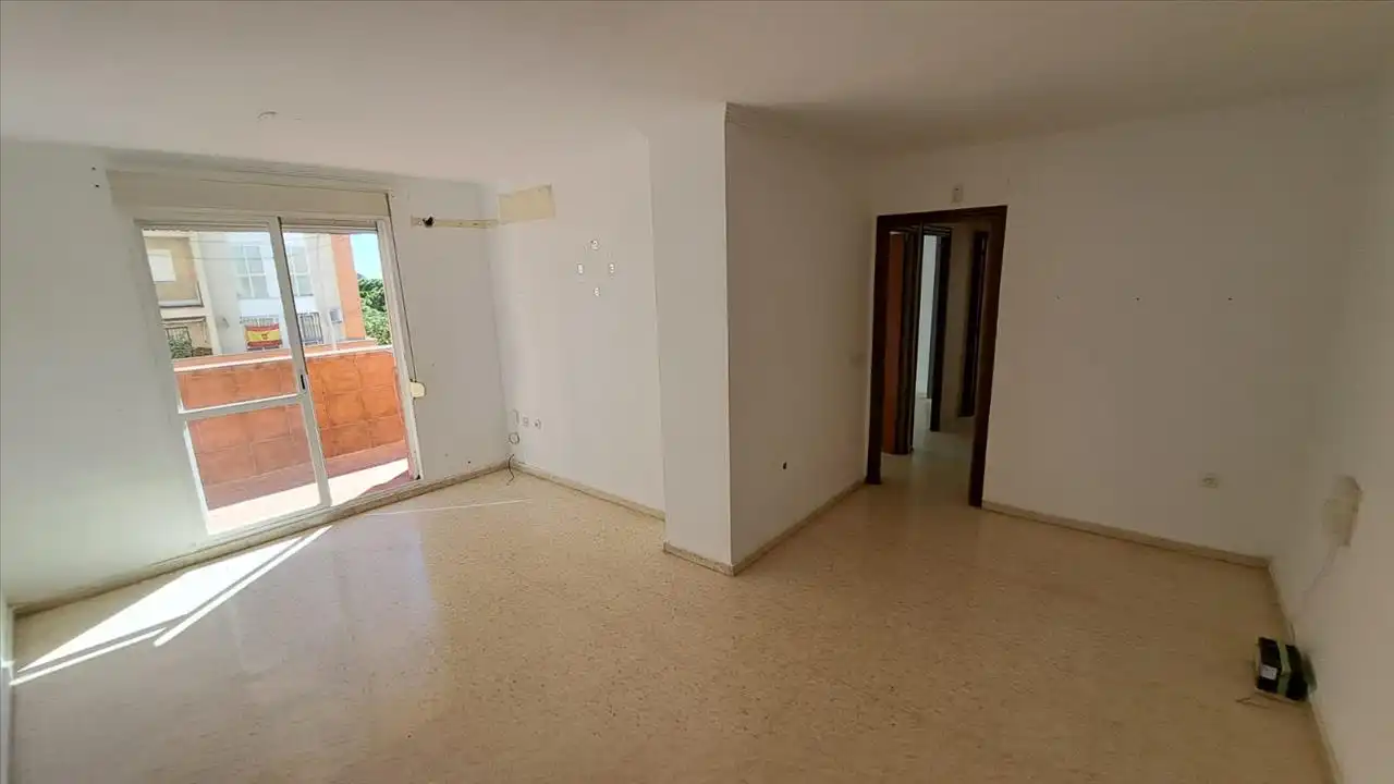 Appartamento con terrazza in vendita a Higuera De La Sierra