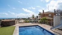 Swimming pool of House or chalet for sale in Vilanova i la Geltrú  with Air Conditioner, Heating and Private garden