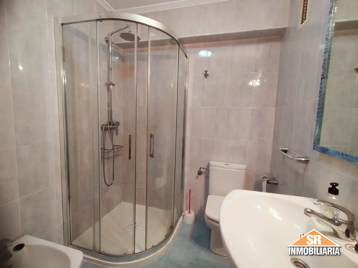 Bathroom of Flat for rent in A Coruña Capital   with Heating, Parquet flooring and Furnished