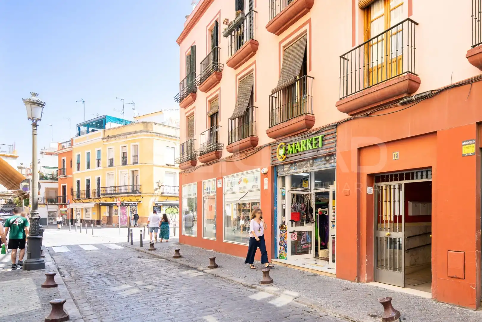 Vista exterior de Piso en venta en Sevilla