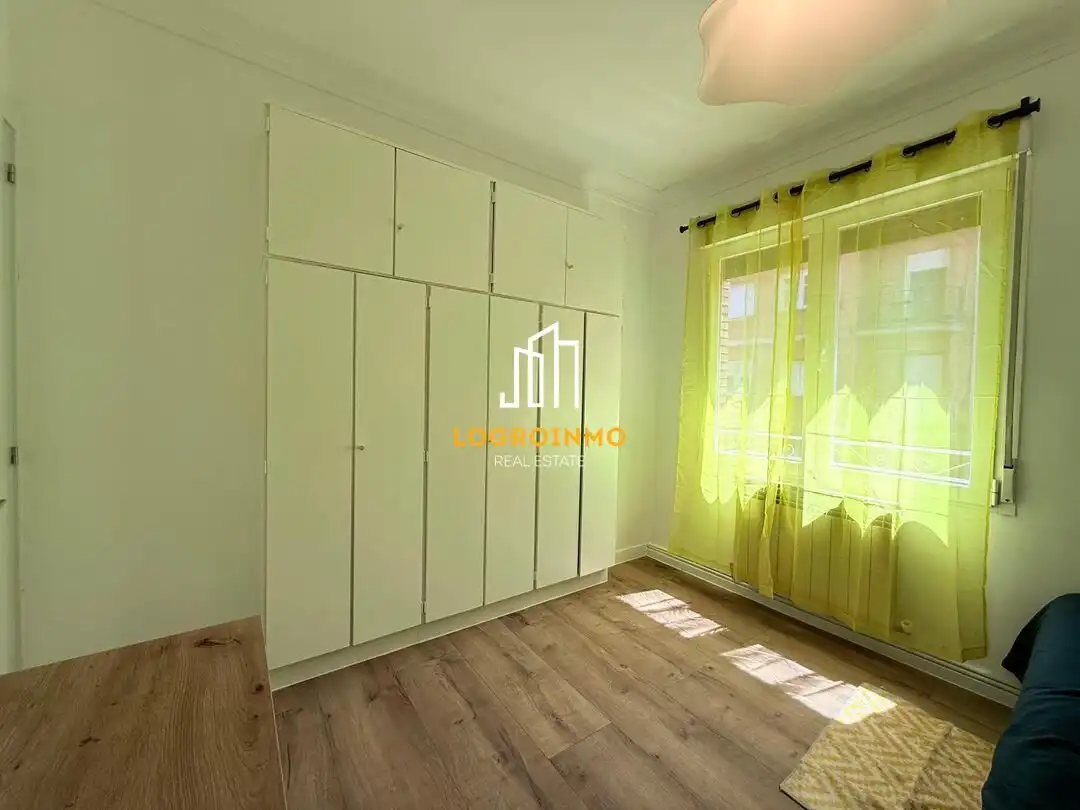 Habitación de Piso en venta en  Logroño con Calefacción, Trastero y Amueblado
