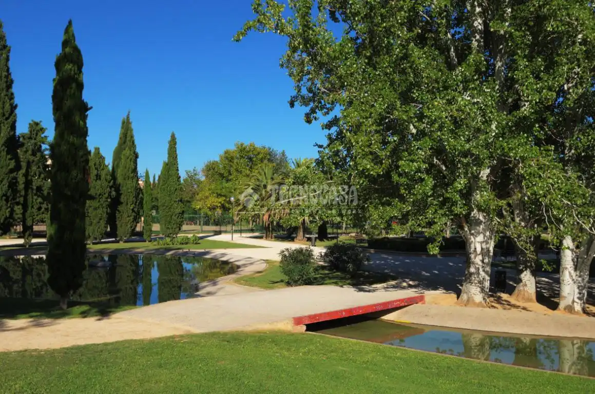 Jardín de Garaje en venta en Zaragoza