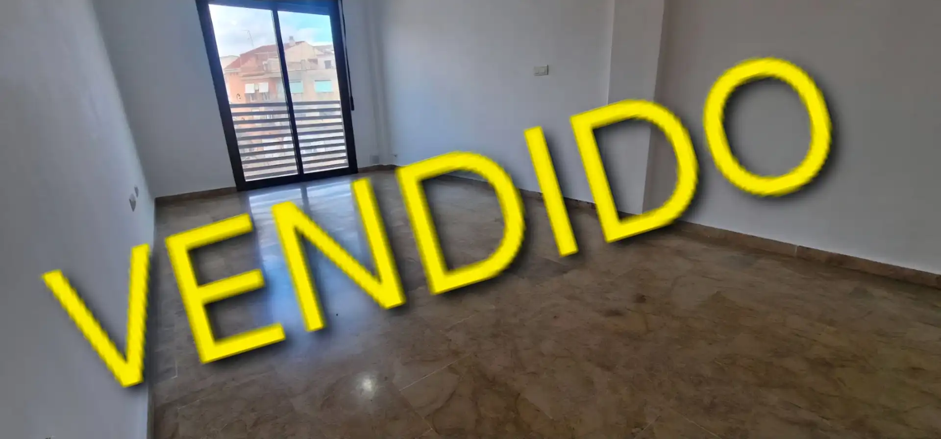 Pis amb ascensor en venda a Calle Paraíso 1