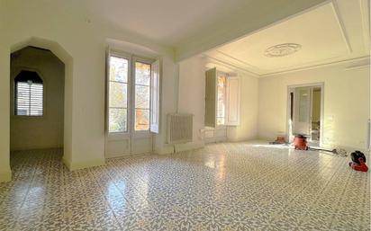 Living room of Flat to rent in Girona Capital  with Air Conditioner, Heating and Private garden