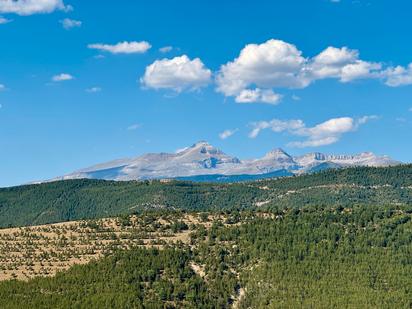 Vista exterior de Estudi en venda en Jaca amb Calefacció, Terrassa i Traster