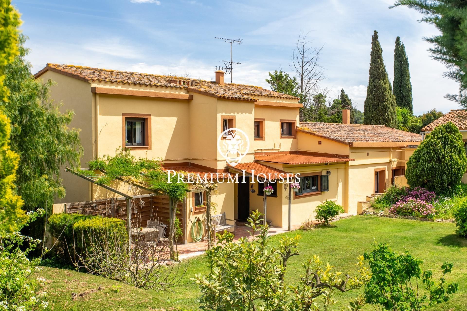 Exterior view of House or chalet for sale in Arenys de Munt  with Air Conditioner, Heating and Private garden