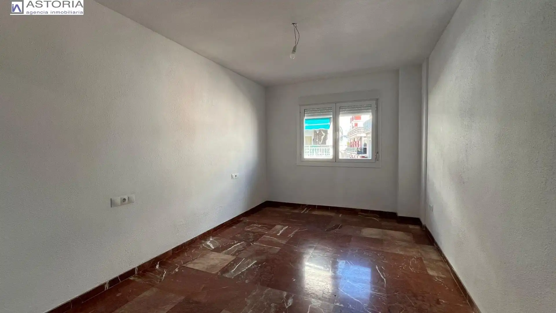 Habitación de Piso de alquiler en Granada con Terraza