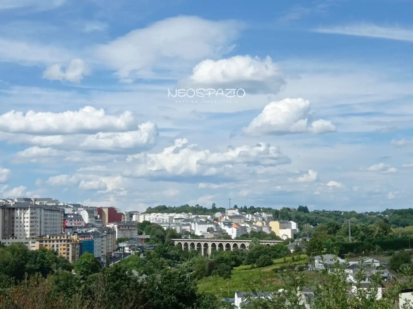 Vista exterior de Casa o chalet en venta en Lugo con Calefacción, Terraza y Piscina