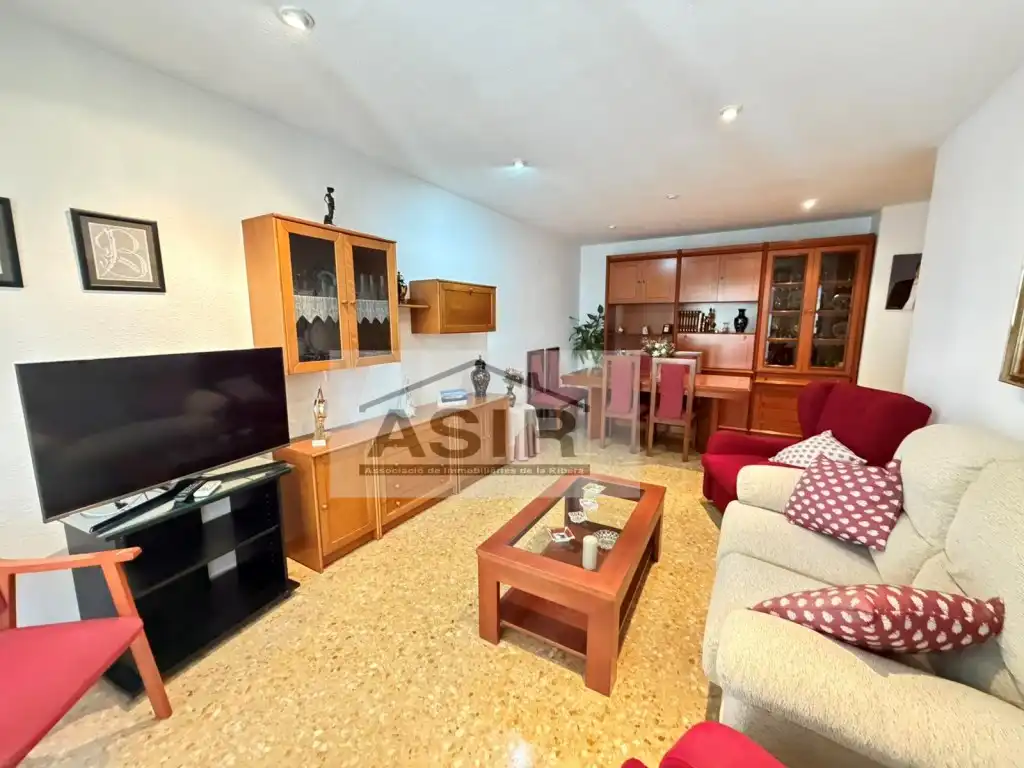 Sala d'estar de Pis en venda en Alzira amb Balcó