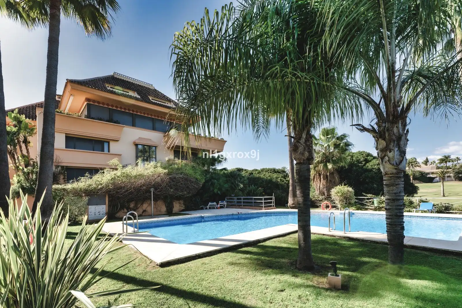 Jardín de Apartamento en venta en Marbella con Terraza, Amueblado y Piscina comunitaria