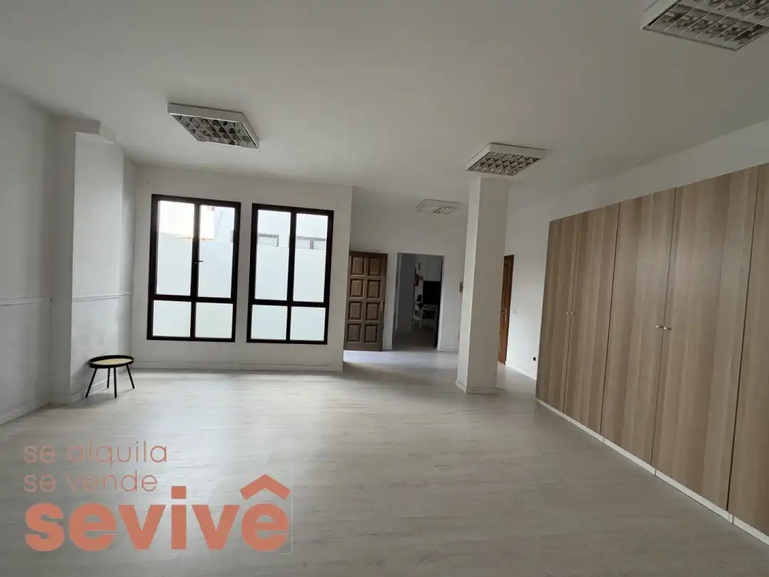 Oficina de lloguer en San Cristóbal de la Laguna amb Terrassa