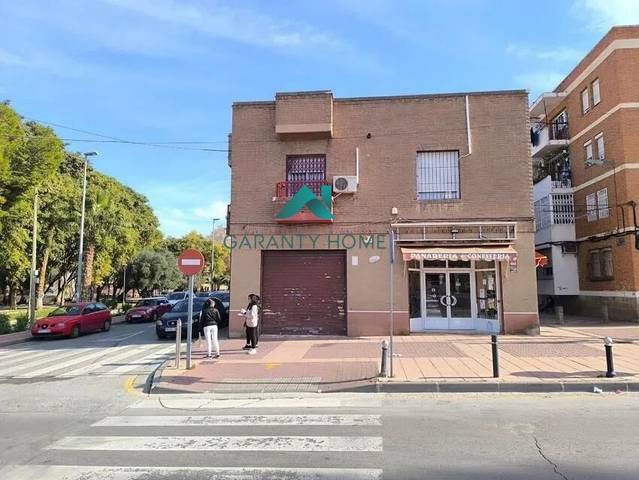 Local comercial en Alquiler en El Palmar