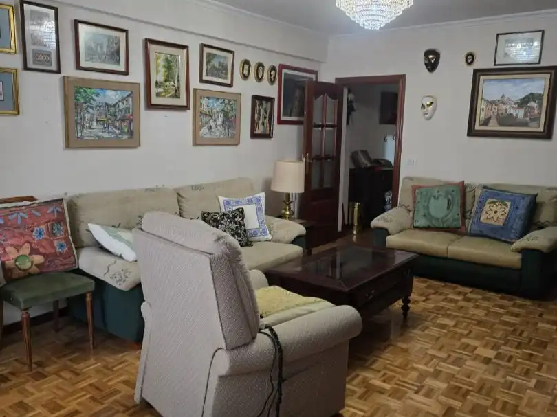Sala de estar de Piso en venta en  Madrid Capital