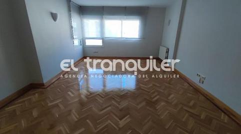Photo 4 of Flat to rent in Calle Luis Mitjans, Adelfas, Madrid
