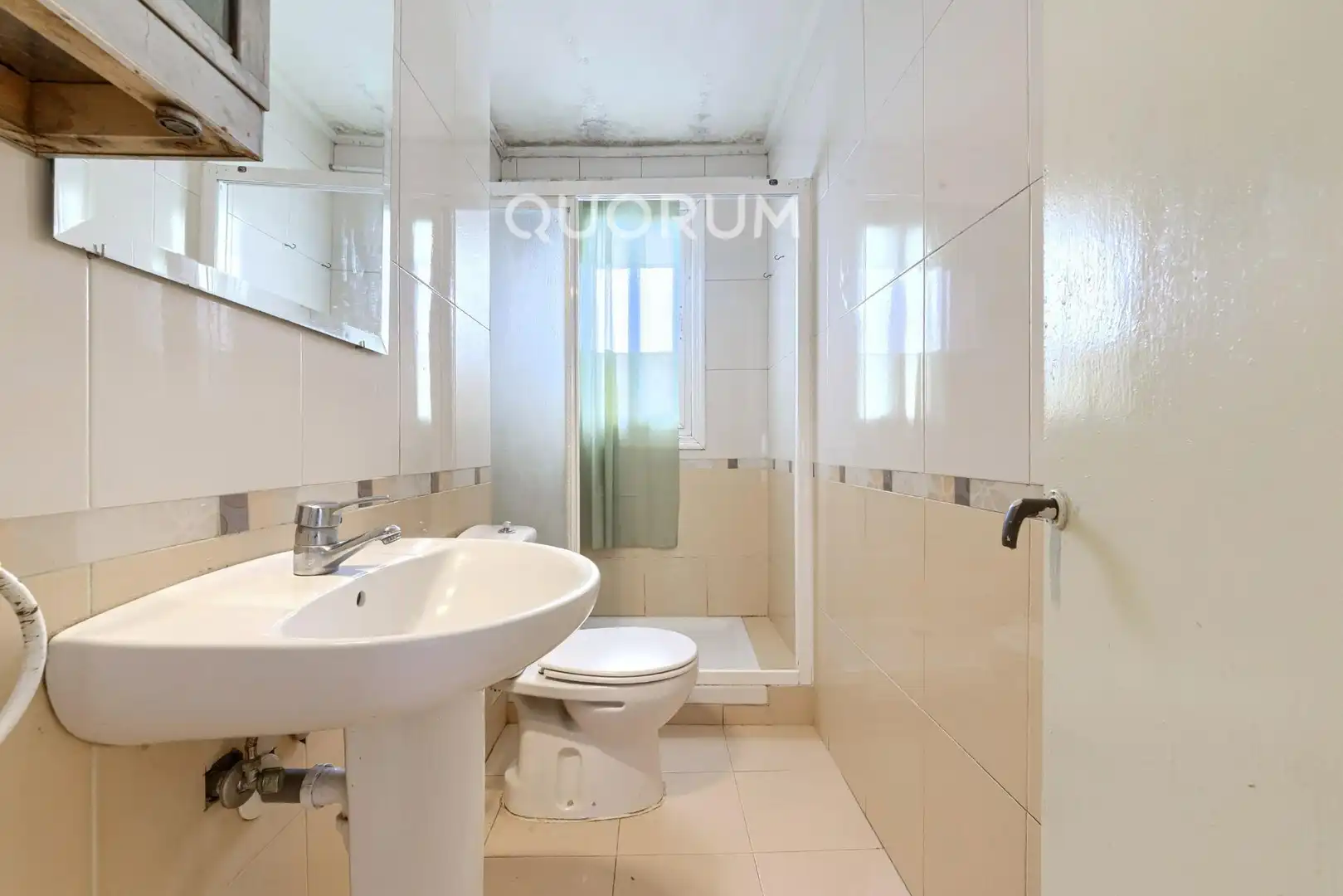 Bathroom of Flat for sale in Basauri 