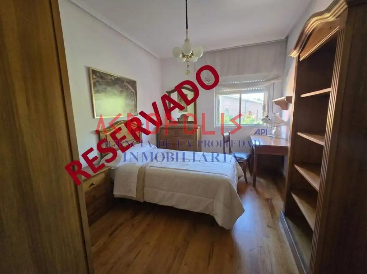 Dormitori de Casa o xalet en venda en Onzonilla amb Calefacció i Traster
