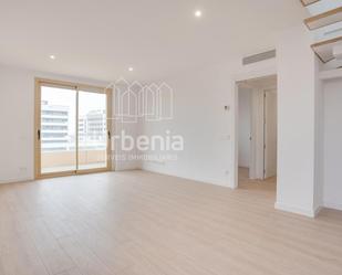Bedroom of Attic for sale in Badalona  with Air Conditioner, Heating and Terrace