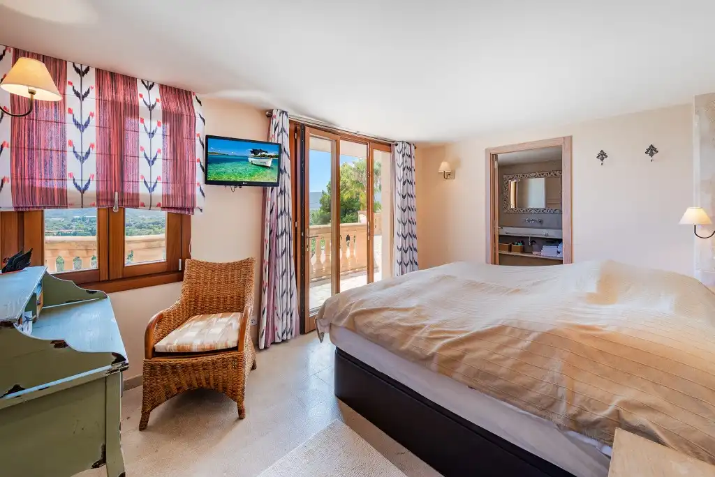 Habitación de Casa o chalet en venta en Pollença con Aire acondicionado, Calefacción y Jardín privado