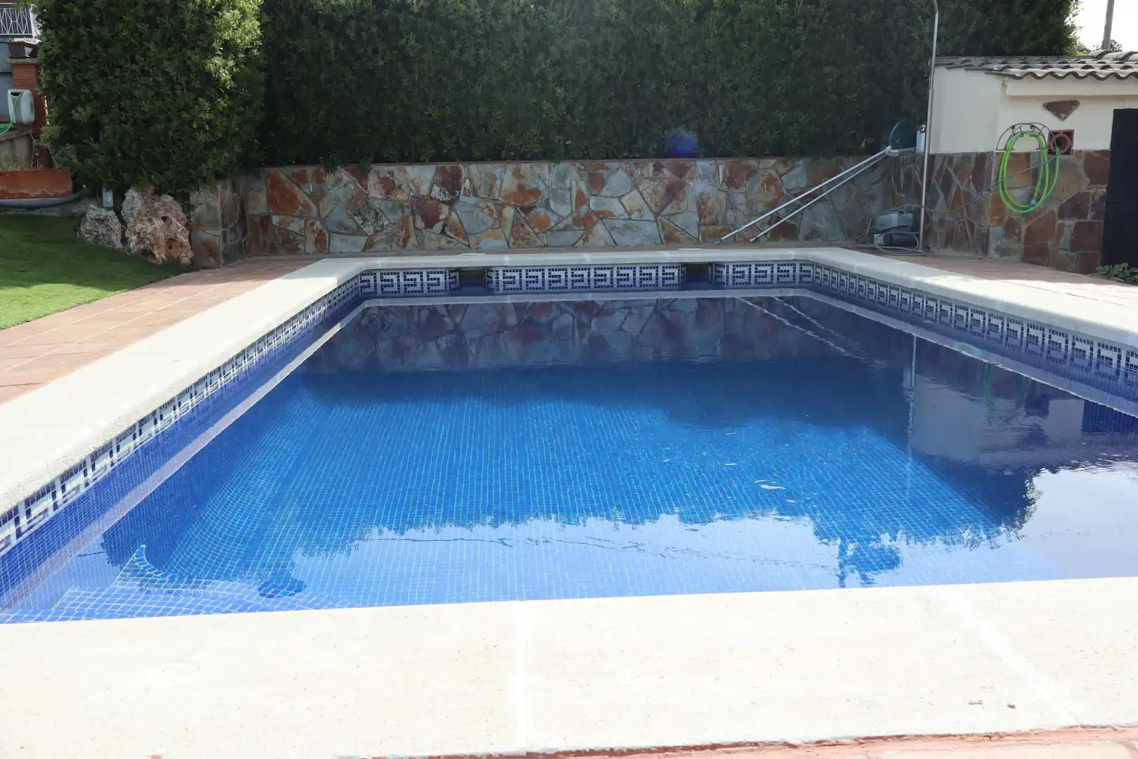 Piscina de Casa o xalet en venda en Cànoves I Samalús amb Calefacció