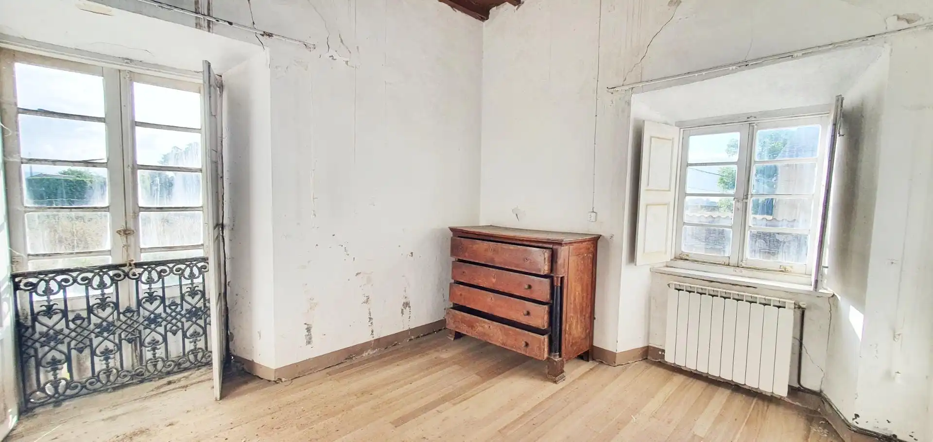Habitación de Finca rústica en venta en Castropol con Jardín privado, Trastero y Balcón