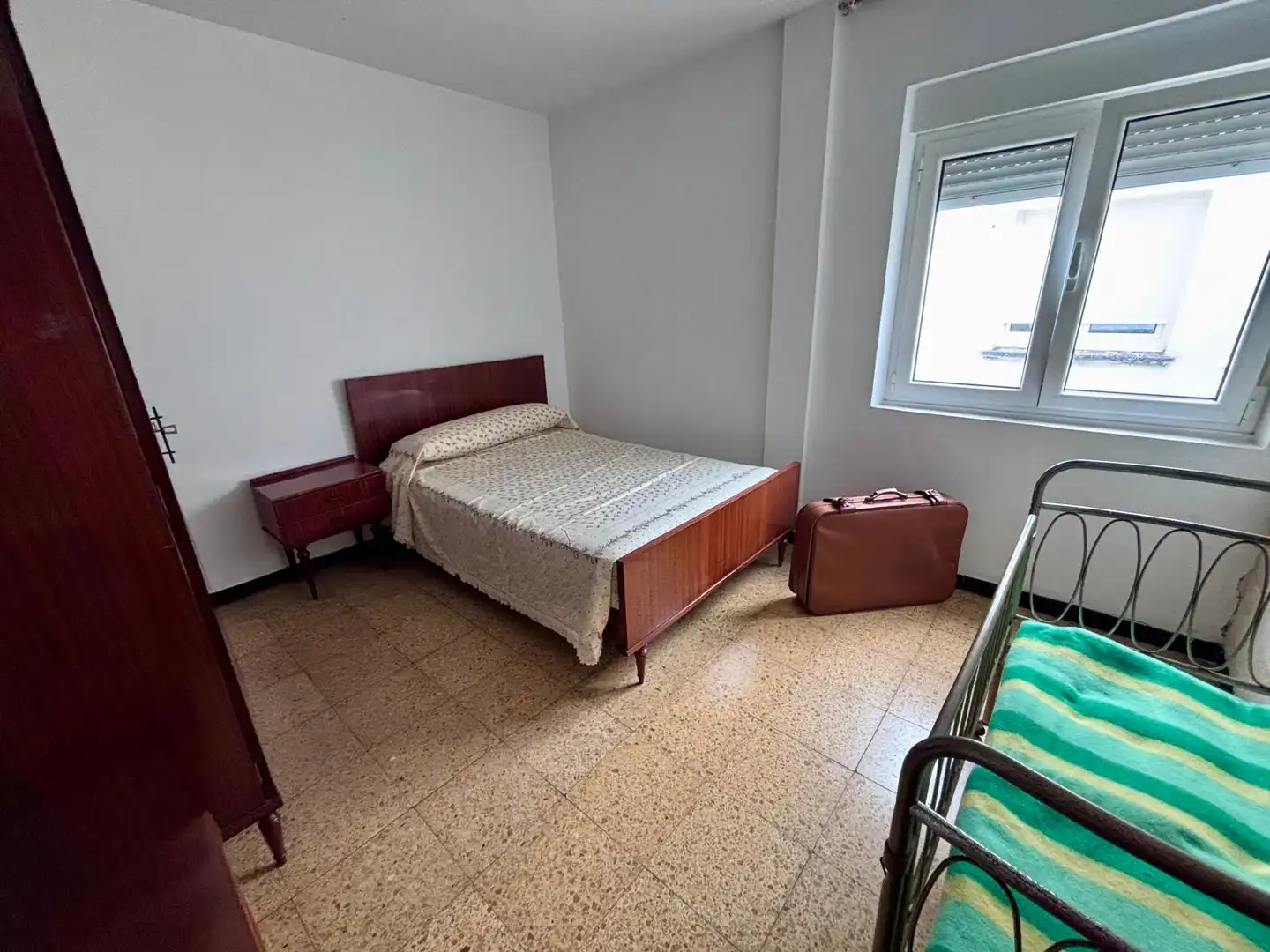 Habitación de Piso en venta en Gijón  con Amueblado y Horno