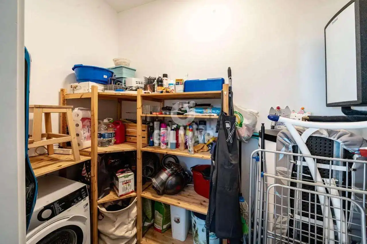 Office for sale in Madrid  with Heating