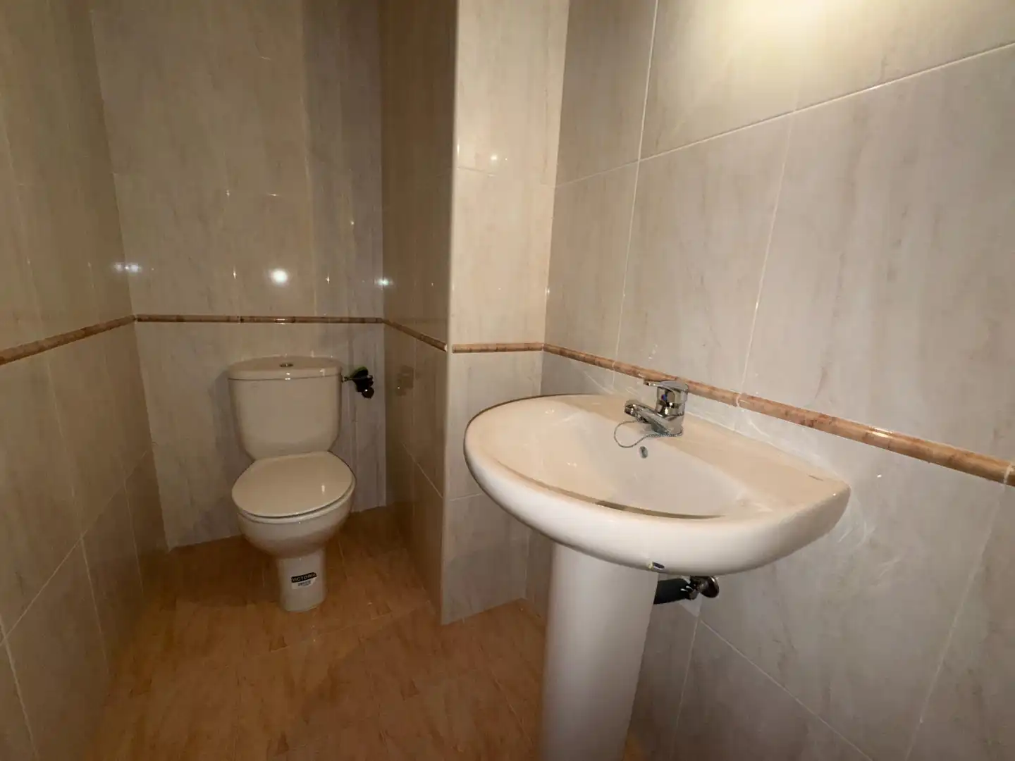 Baño de Piso en venta en Ponferrada con Calefacción, Parquet y Terraza