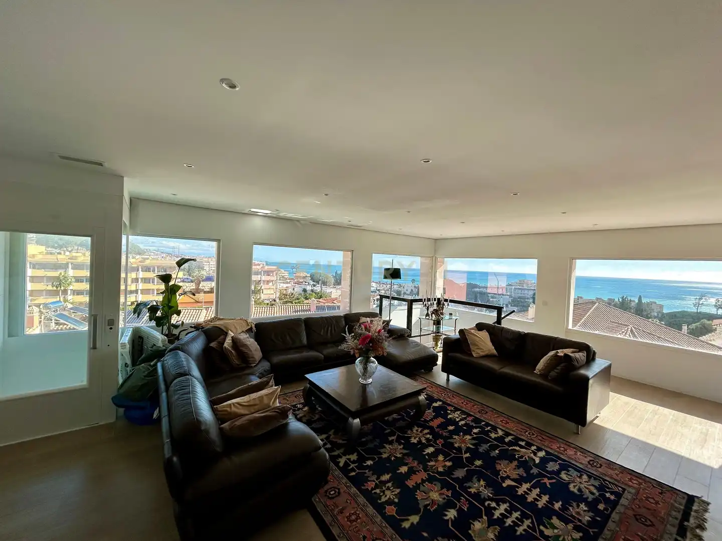 Living room of Houses for sale in Fuengirola  with Jacuzzi and Sauna