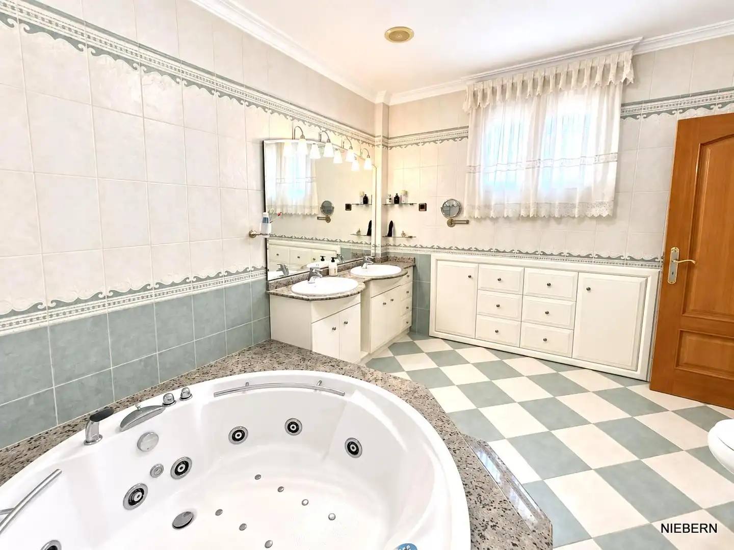 Baño de Casa o chalet en venta en Cartagena con Aire acondicionado, Jardín privado y Terraza