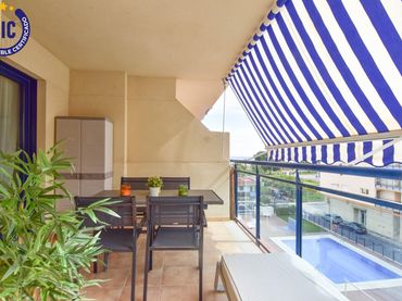 Flat with pool for sale in Calle OSCA (D')