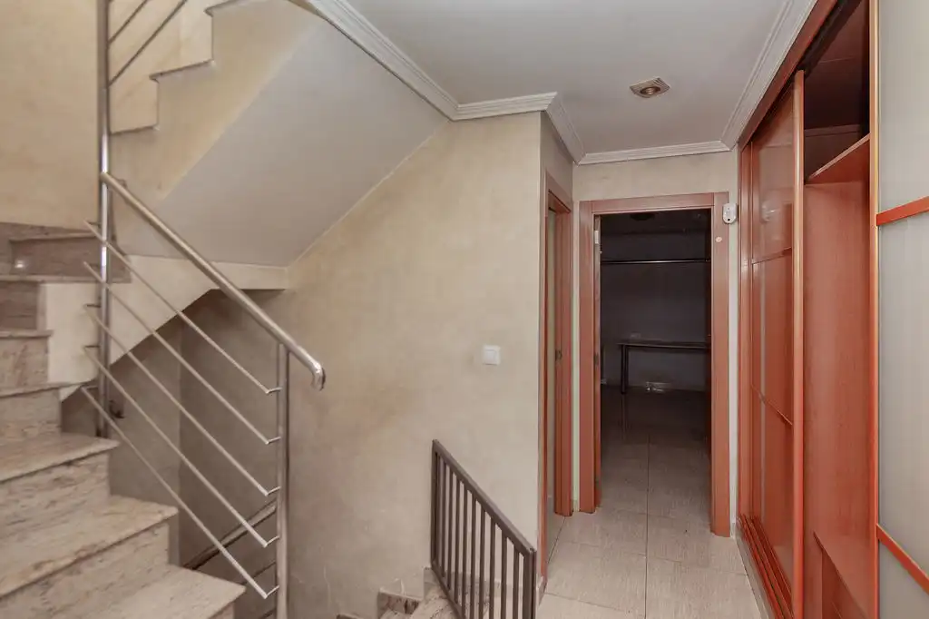 Detached homes for sale in Aldaia