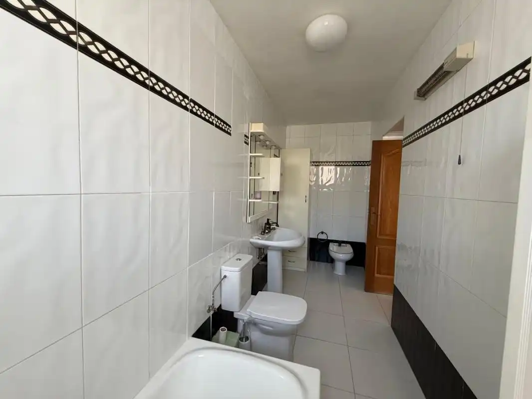 Baño de Finca rústica en venta en Murcia con Aire acondicionado, Calefacción y Trastero