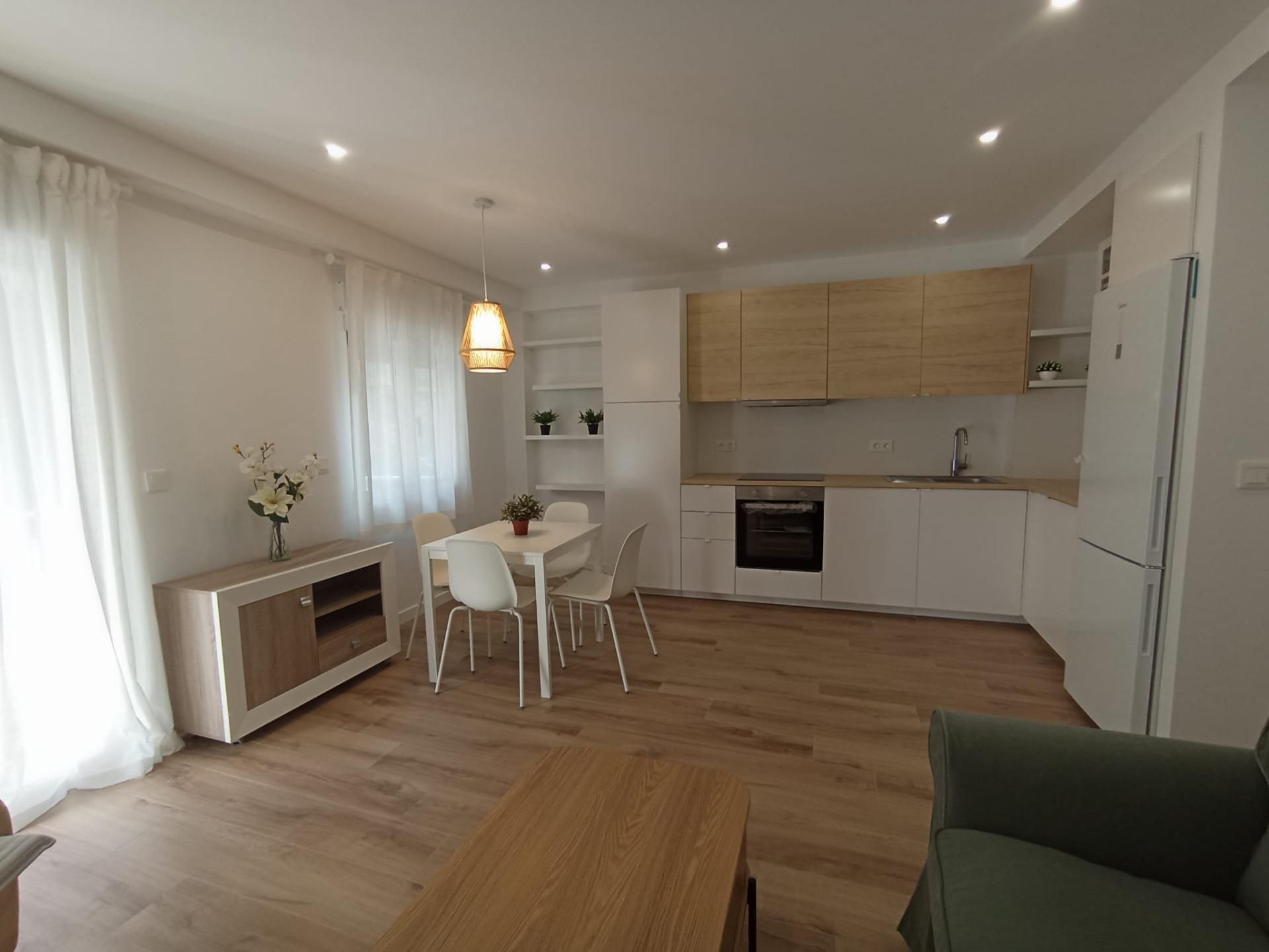 Apartament de lloguer a Ensanche - Diputación