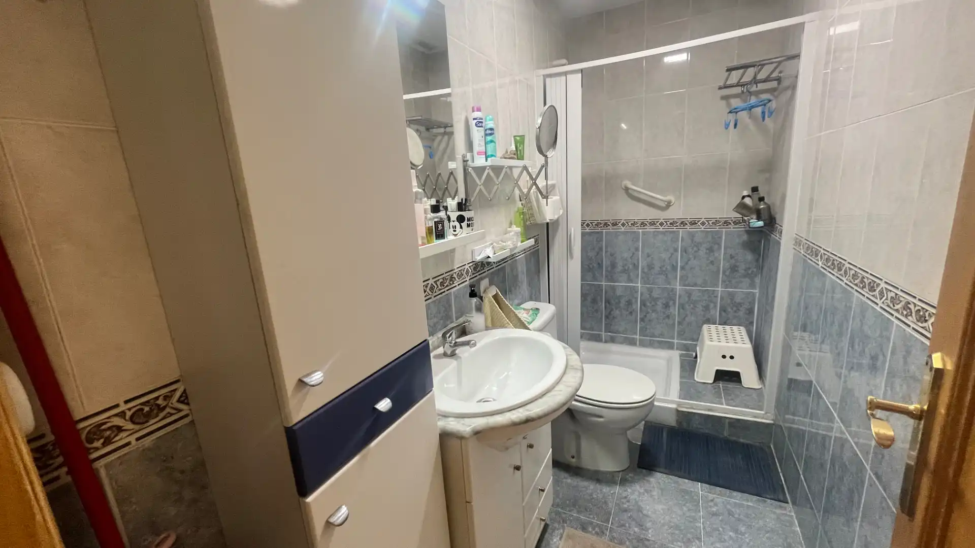 Badezimmer von Einfamilien-Reihenhaus zum Verkauf in Mojados mit Heizung und Parkett