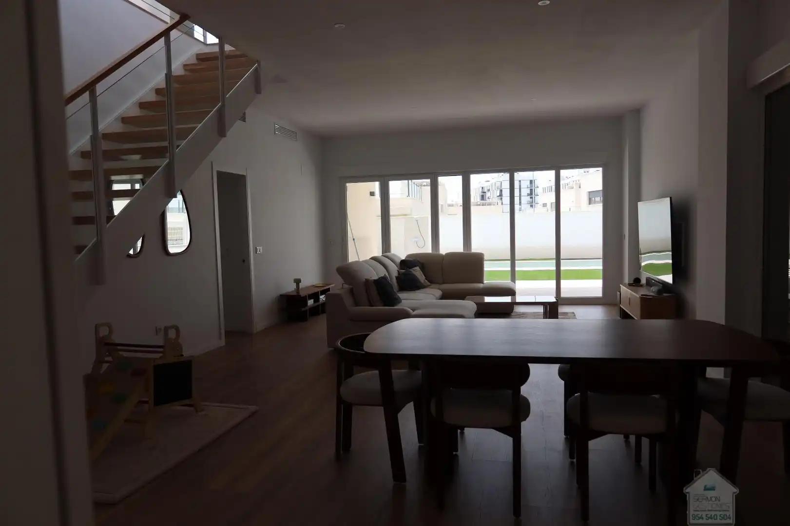 Living room of Houses for rent in Dos Hermanas  with Air Conditioner, Terrace and Storage room